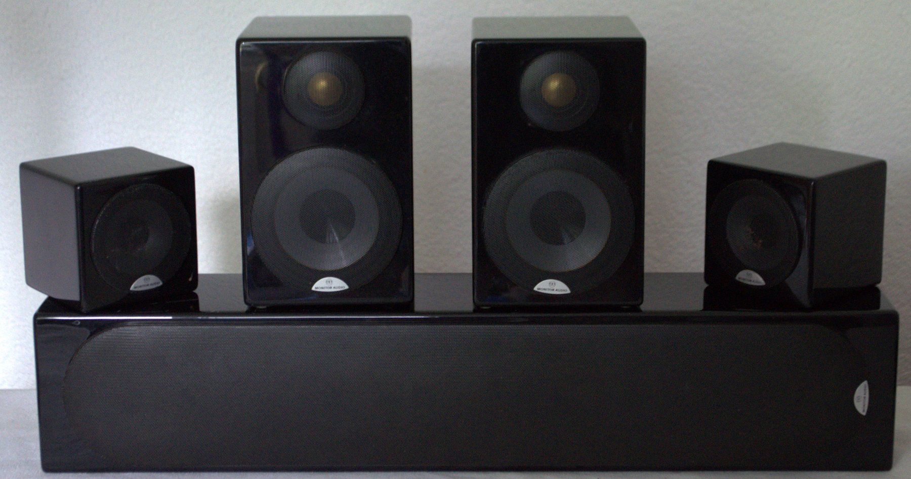 Monitor Audio Lautsprecher: Monitor Audio Radius Lautsprecherset haut-parleurs – Gebraucht aus Collonges von arashee