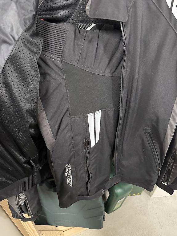 Kleiderpakete: Büse Textiljacke und Textilhose – Gebraucht aus Selzach von hor_w977 1