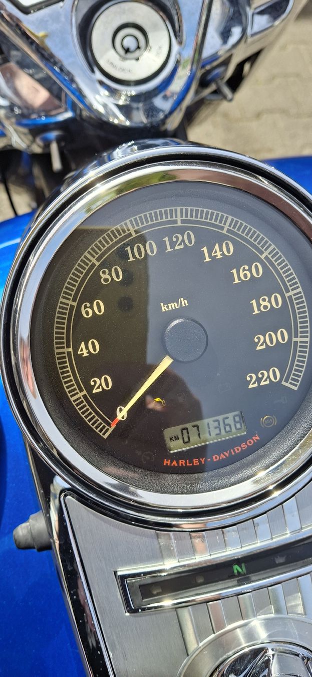 Harley-Davidson Chopper: Harley-Davidson FLHRC Road King – Usato da Wünnewil venduto da Xyz6 3