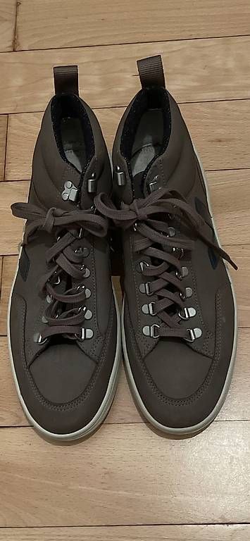 Scarpe da uomo: Veja Schuhe Sneakers – Usato da Thun venduto da BanjoDan