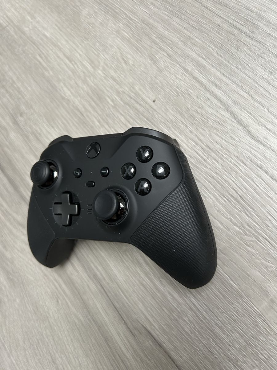 Microsoft Controller: Xbox Elite Series 2 Controller, wie neu! – Nuovo (secondo la descrizione) da Basel venduto da Mic-1 4