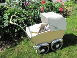 Vintage Kinder-/Puppenwagen WISA GLORIA, sehr gut erhalten.