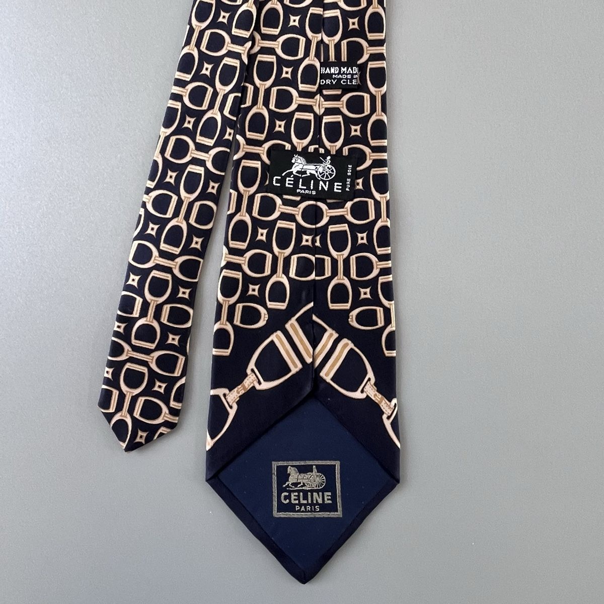 Celine Krawatten: Cravate vintage Céline en soie  – Neu (gemäss Beschreibung) aus Vuisternens-devant-Romont von ribouldog 2