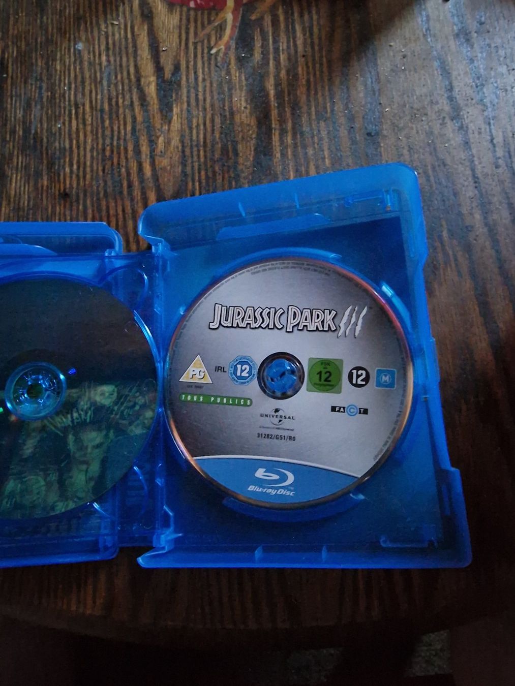 Tutti i DVDs: Jurassic Park Ultimate Trilogy Blu-ray Set – Usato da wünnewil venduto da mar_f2z8 3
