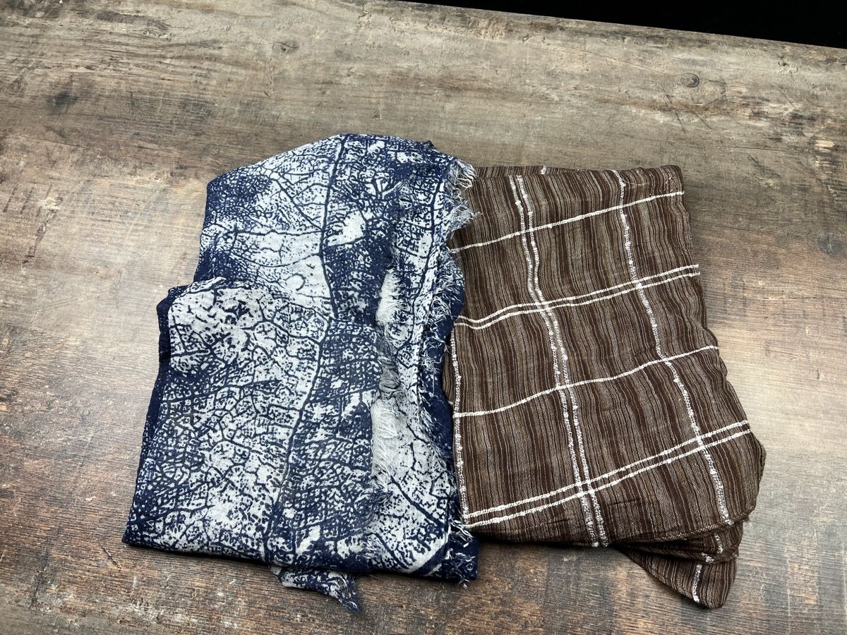 Foulard & Sciarpe: Wunderschöne-Schals im Set, tolles Muster – Usato da Hallau venduto da R.R.91