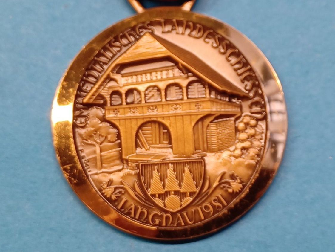 Medaglie: Langnau Landesschiessen 1981  (E217) – Difettoso da Schwanden GL venduto da Suvorov