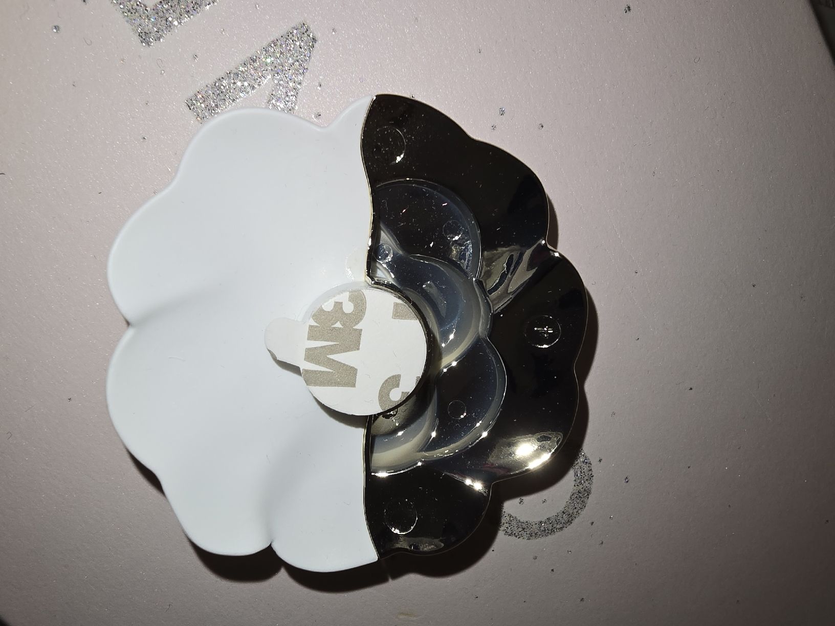 Tutte le decorazioni: Chanel Kamelie aus Plastik – Nuovo e nell'imballaggio originale da wallisellen venduto da funkelsternchen5 2