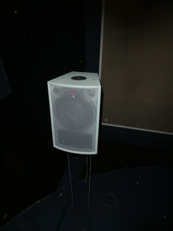Casse acustiche: Martin Audio Systems EM76 / EM251 – Usato da Rothrist venduto da Pamosliq