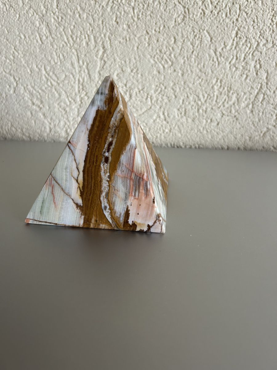 Minerali & Pietre curative: Pyramide aus Onyx – Usato da Lengnau AG venduto da Mefari 3