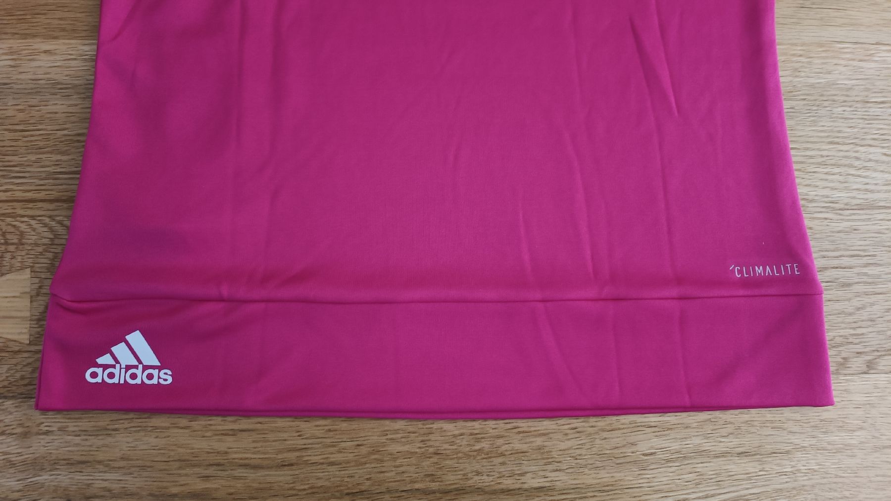 Adidas T-shirt: Adidas Sportshirt M – Usato da Villmergen venduto da toptip1970 4