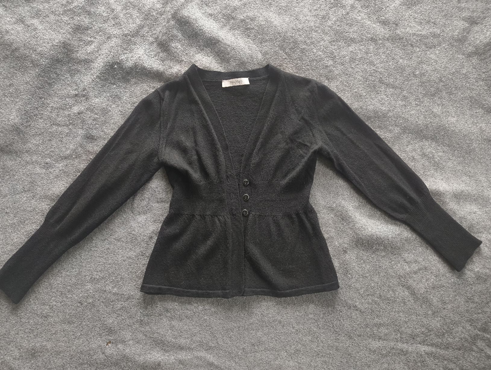 Max Mara Maglioni & Felpe: MaxMara Strickjacke Wolle – Usato da Stein am Rhein venduto da DaOhana