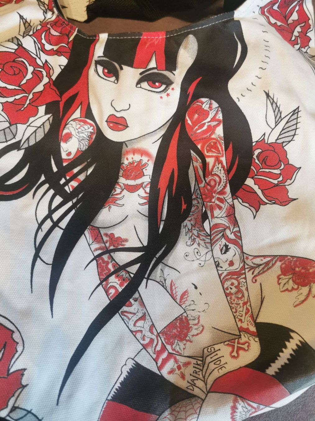 Borse da donna: Grosse Handtasche / Shopper Emo / Anime / Tattoo – Nuovo e nell'imballaggio originale da Fischbach-Göslikon venduto da PitBullDoll 1