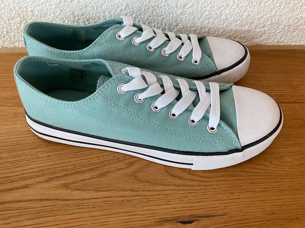 Scarpe da donna: NEUE Sneaker Stoff Türkis, Grösse 40 – Nuovo e nell'imballaggio originale da Rudolfstetten venduto da Wintertraum