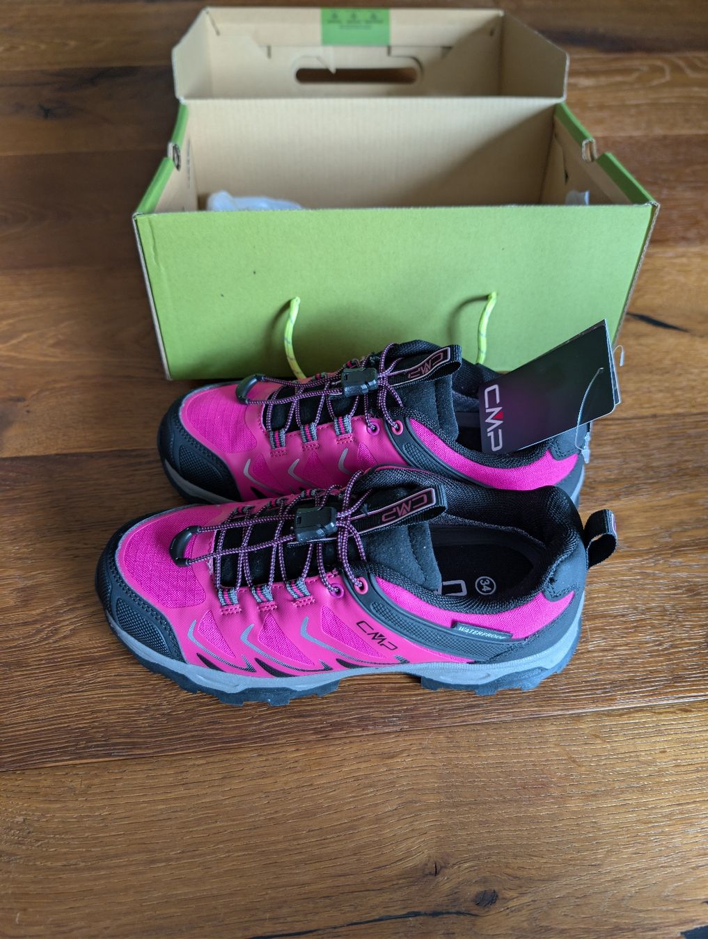 CMP Scarpe per ragazze: Gr. 34 CMP Schuhe neu und originalverpackt – Nuovo e nell'imballaggio originale da Rudolfstetten venduto da KingLouis88 1