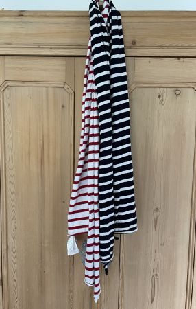 Zwei Matrosen-Schals, gestreift, von HUBLOT Mode marine