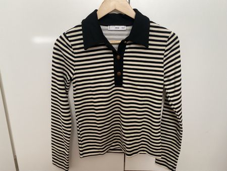 Haut Mango à rayures noir et blanc. Taille S