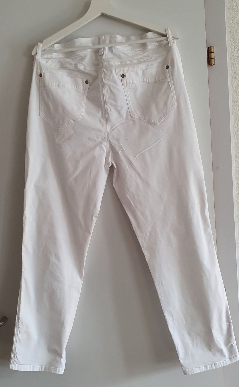 Pantaloni: Weisse Sommerhose, CHOCCI, Gr. 42 – Usato da Niederlenz venduto da clea50 1