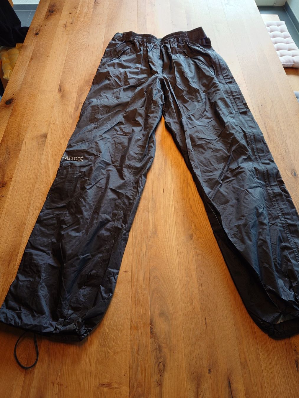 Marmot Pantaloni: Marmot Damen Regenhose – Usato da Winterthur venduto da Althea68