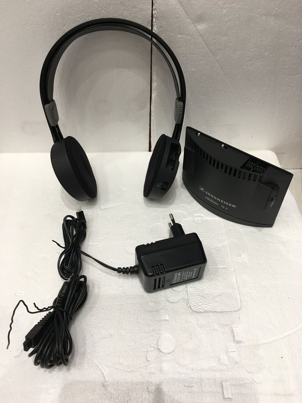 Sennheiser Cuffie: Wireless Head Phone Sennheiser RS5 Wireless Kopfhörer OVP – Nuovo (secondo la descrizione) da Locarno venduto da Sa.chan 1