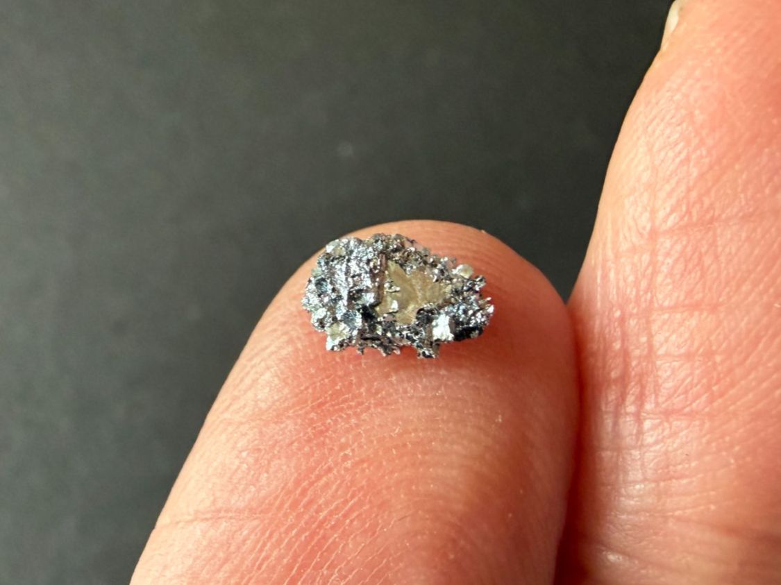 Metalli preziosi: Osmium, schönes Stück von 0,93 g – Nuovo (secondo la descrizione) da Lützelflüh-Goldb venduto da Elementis 1