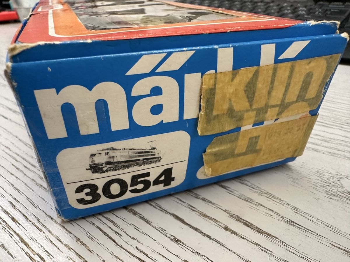 Märklin Modellini di ferrovie: Märklin 3054 DB BR 103 – Usato da Lupsingen venduto da New-Haven 8