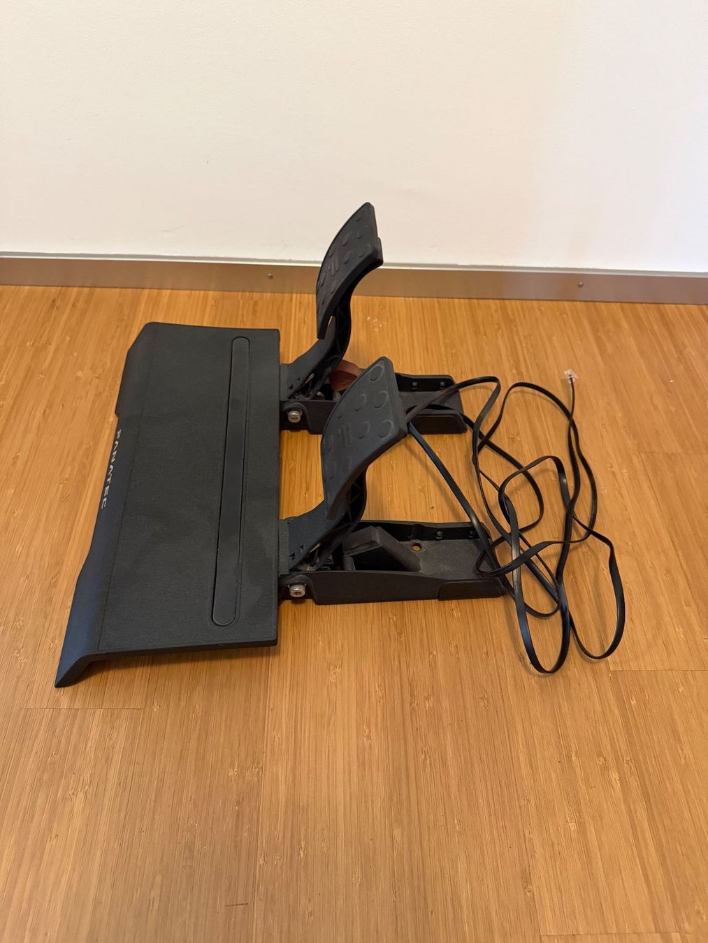 Fanatec Consoles: Fanatec CSL Elite Pedals – D'occasion à Uster par elcapo03 1