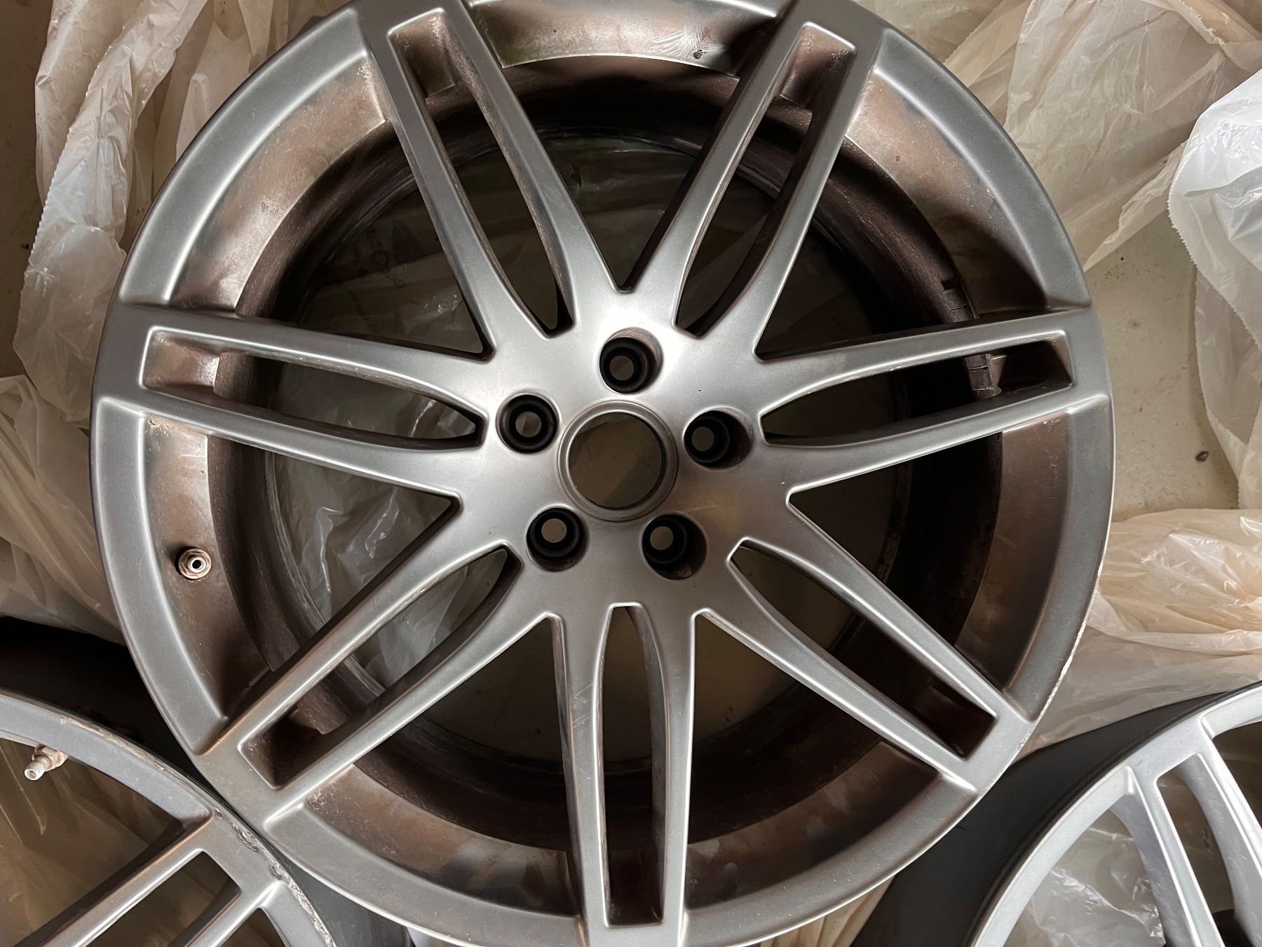 Audi Felgen: Audi RS4 B7, Originalfelgen 9X19 ET29, 5x112 – Gebraucht aus Stadel b. Niederglatt von askhca 4