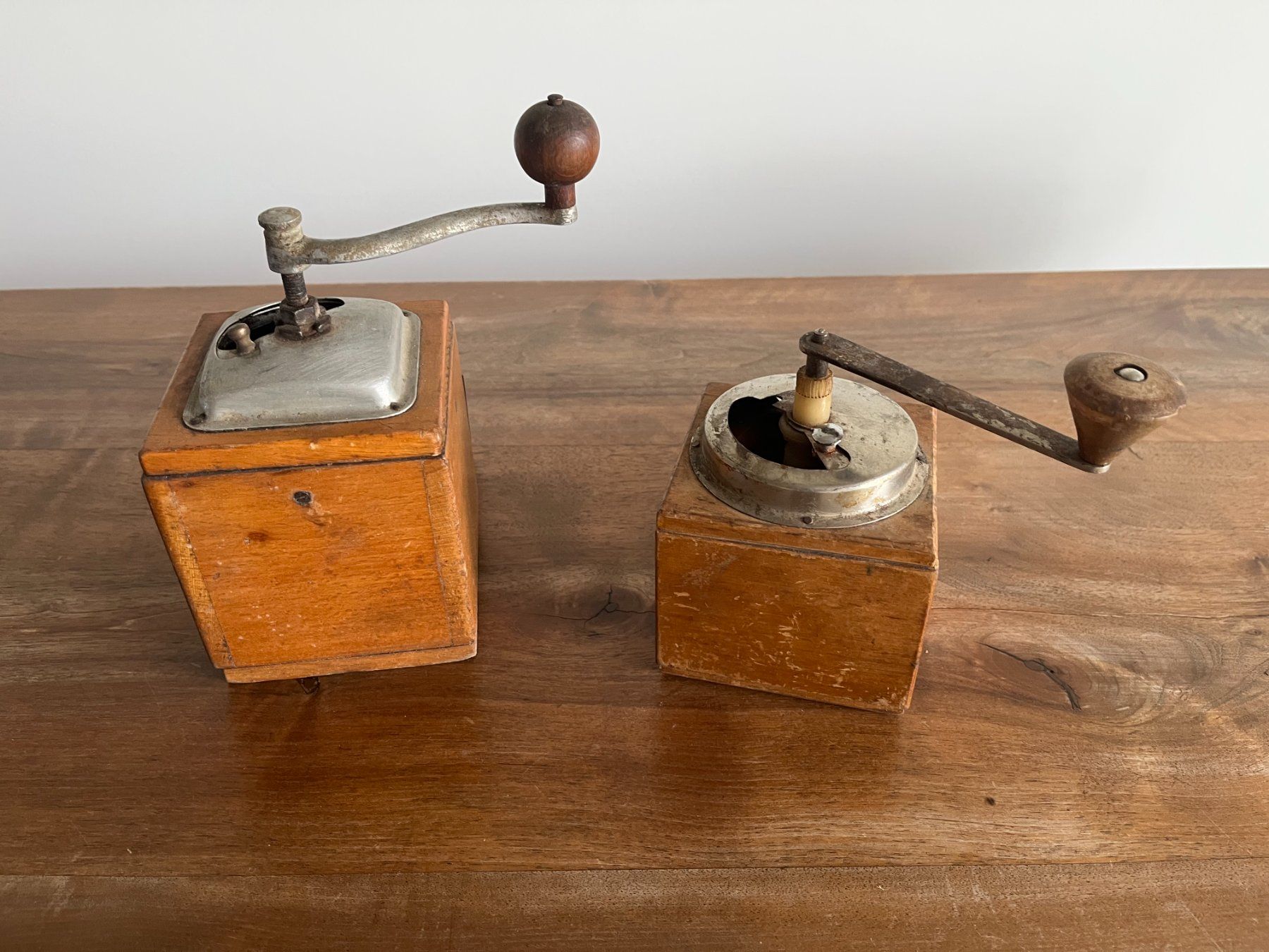 Elettrodomestici da cucina: 2x Kaffeemühle aus Holz – Usato da Uznach venduto da Pommes06 1