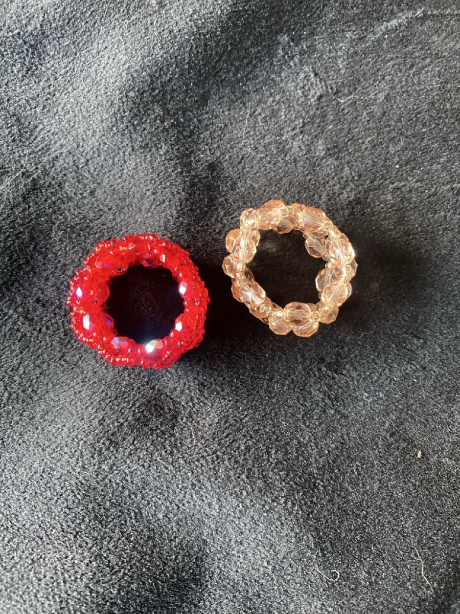 Ringe: 2 Perlenringe, rot & rosa, Grösse  65 – Gebraucht aus Läufelfingen von Alles_Garantie 1
