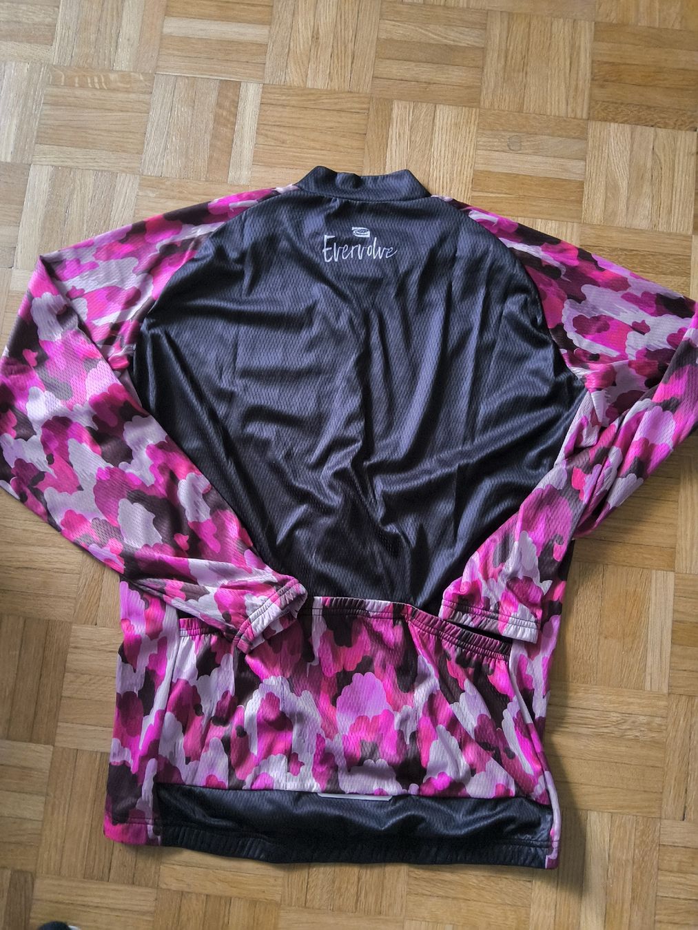 Leibchen & Hosen: leichtes Velolangarm Trikot – Neu (gemäss Beschreibung) aus Wettingen von Allesbesetzt 1
