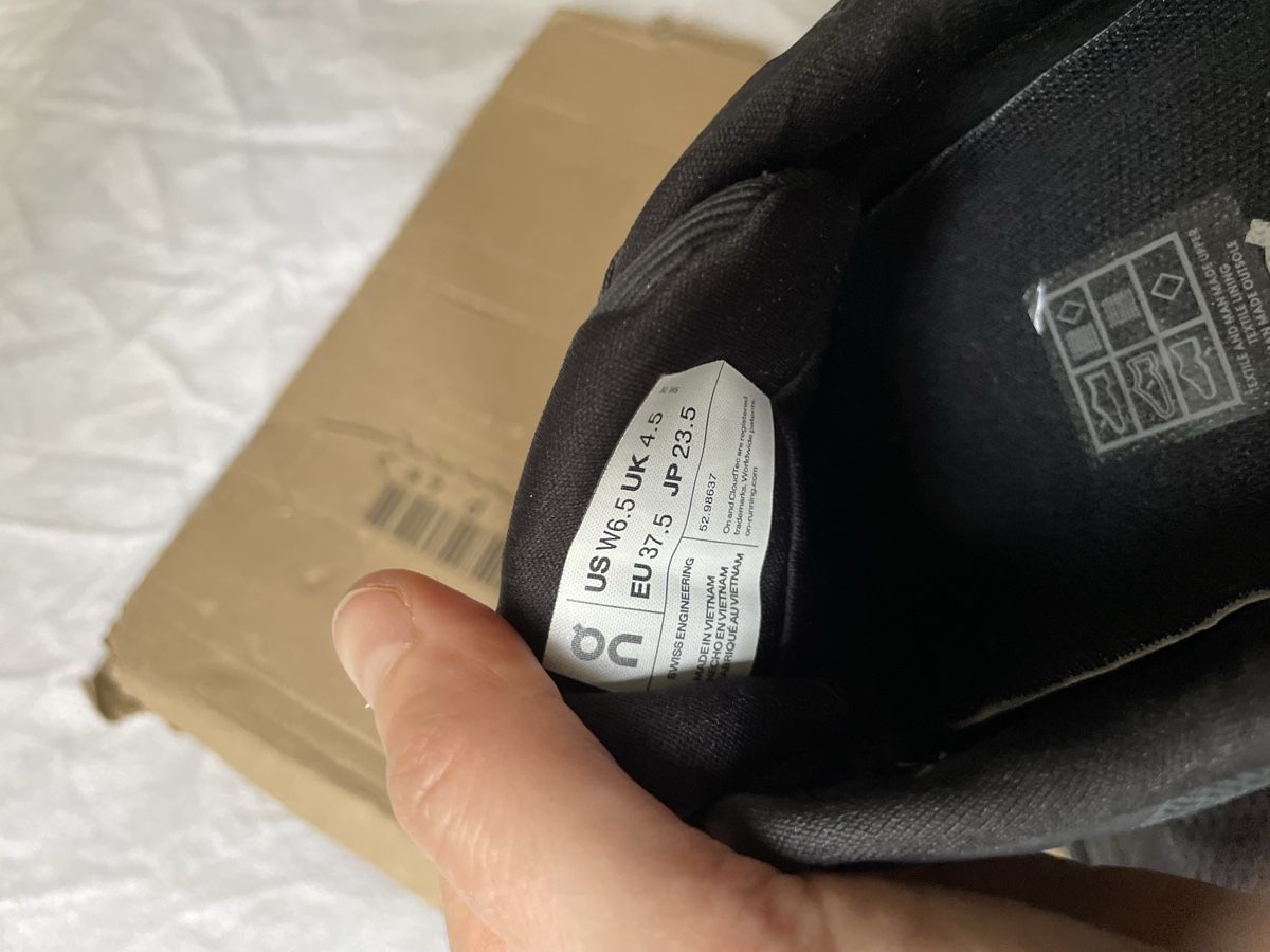 On Scarpe da donna: On Waterproof Running Shoes – Usato da Zürich venduto da Asolomon 4