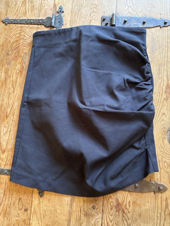 Zara Minirock Gr. S Schwarz seitlich gerafft