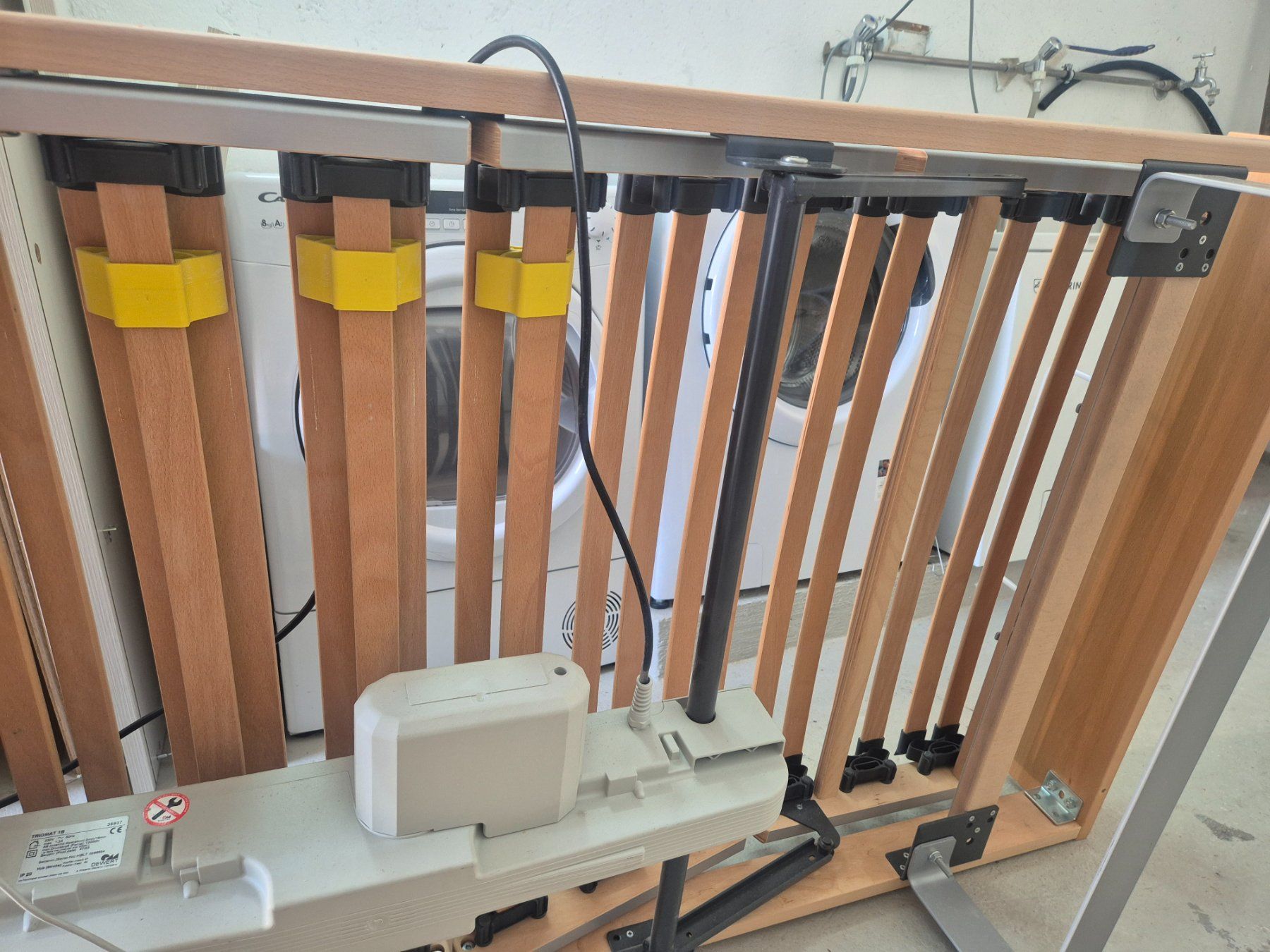 Lits: Elektrisches Einzelbett – D'occasion à Aldesago par Ivo47x 4