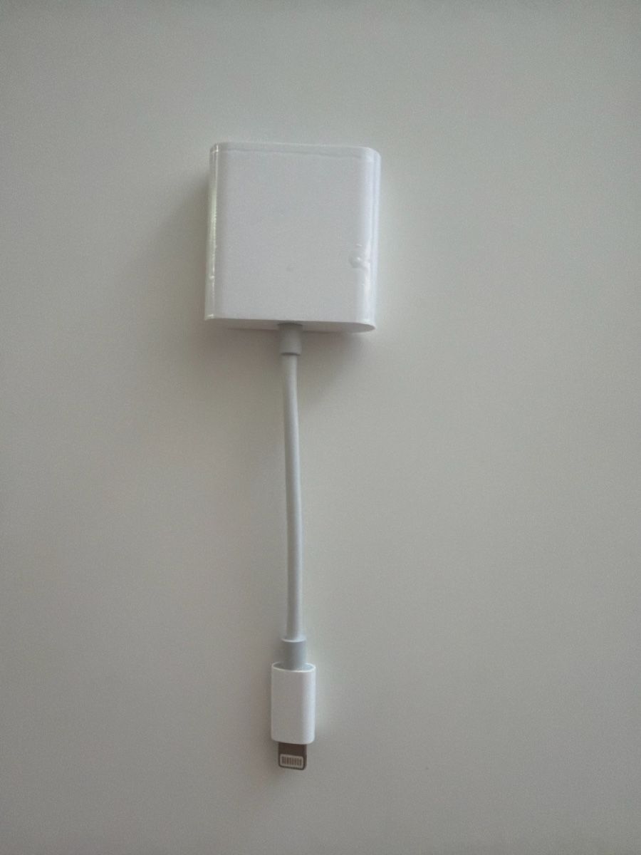 Apple Kartenlesegeräte: Avizar Speicherkartenleser mit Apple Lightning  – Neu (gemäss Beschreibung) aus Cham von fra_5gmt