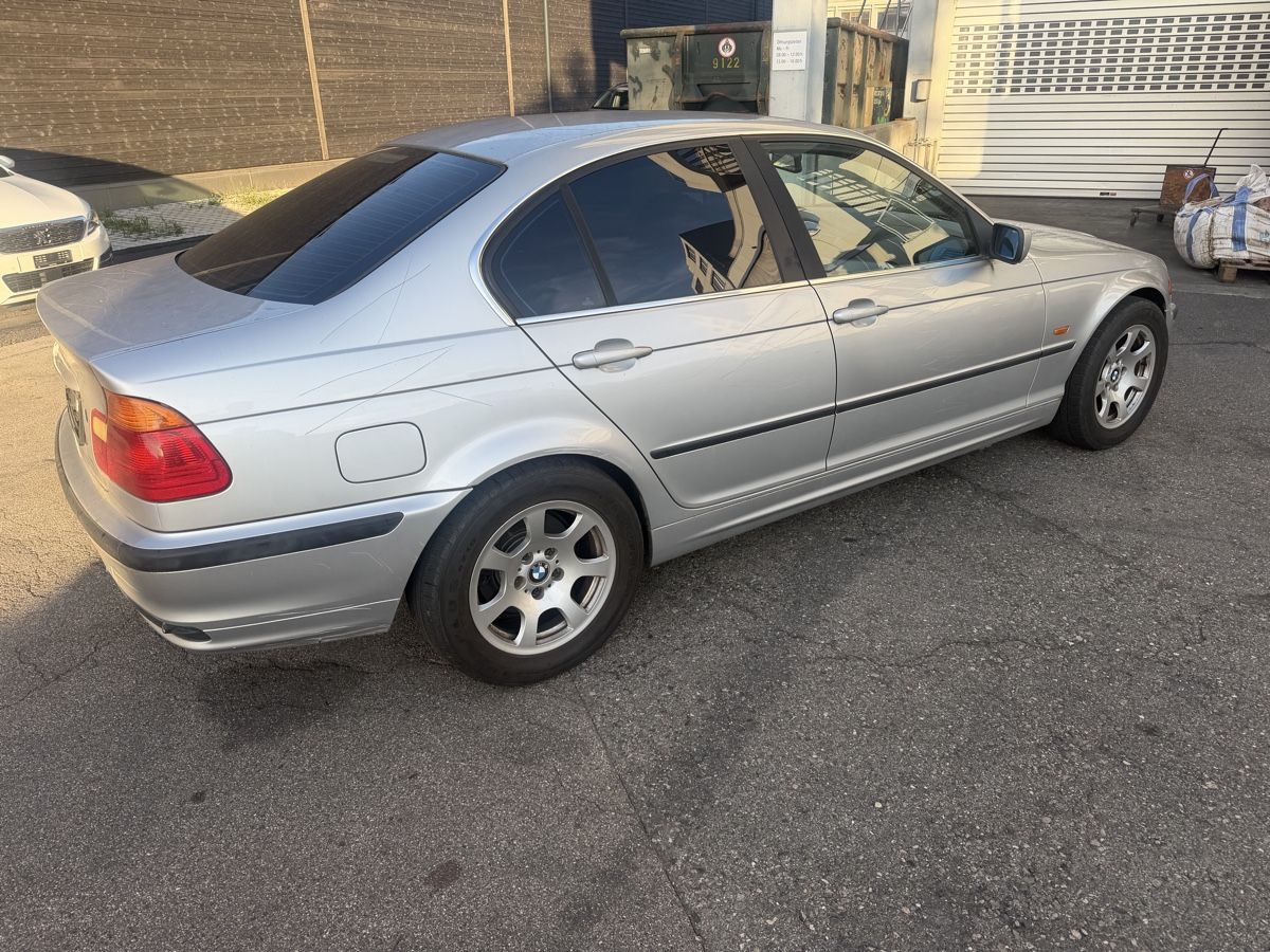 BMW Autos: BMW 328i E46  – Gebraucht aus Bolligen von jeganathan 2