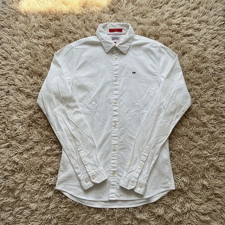 Tommy Jeans Chemise blanche Taille S, parfait pour l'été!