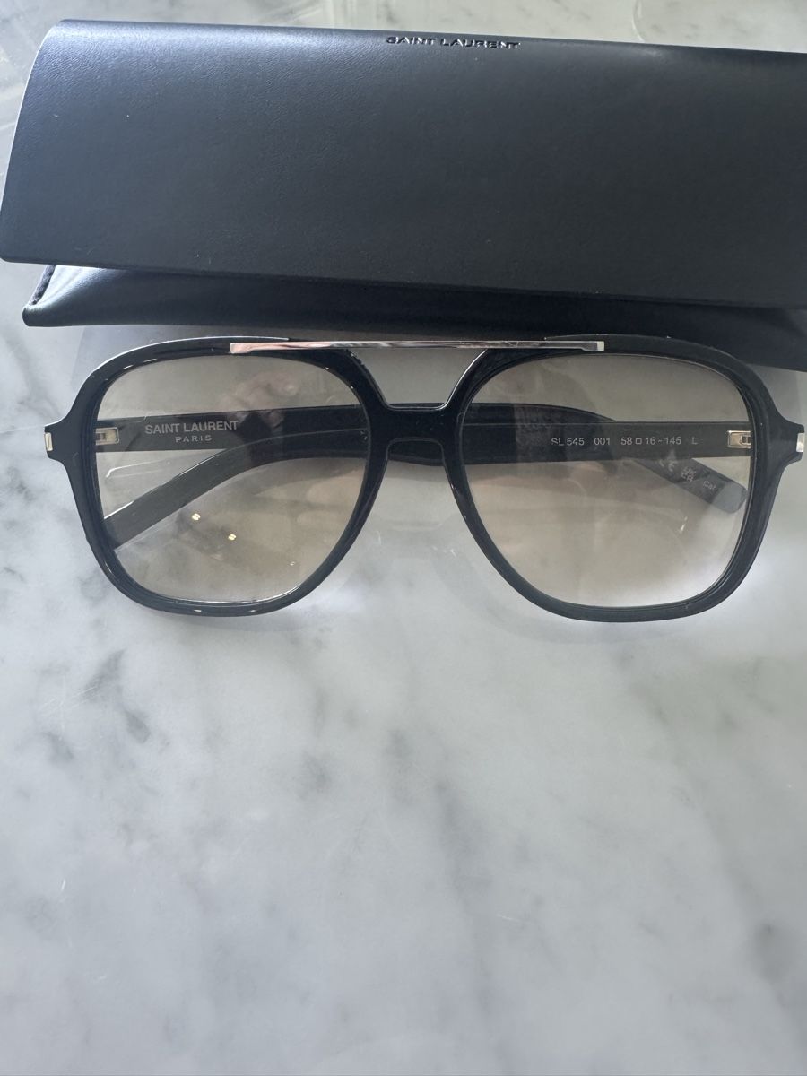 Saint Laurent Occhiali & Lenti: Saint Laurent Sonnenbrillen – Usato da Luzern venduto da MN12
