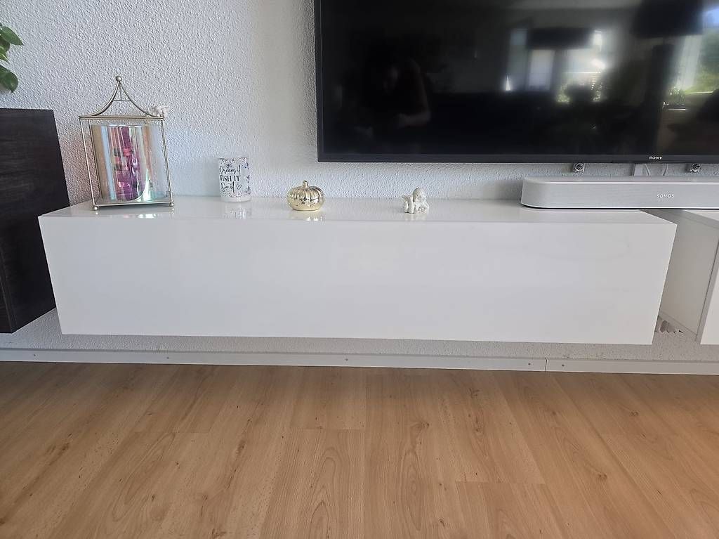 Mobili TV: Wohnwand Freihängend  – Usato da Rudolfstetten venduto da mmsj4 4