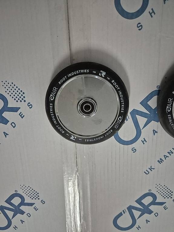 Kickboard: Stunt scooter root rs v3 räder – Usato da Buttisholz venduto da lua_mgr8 3