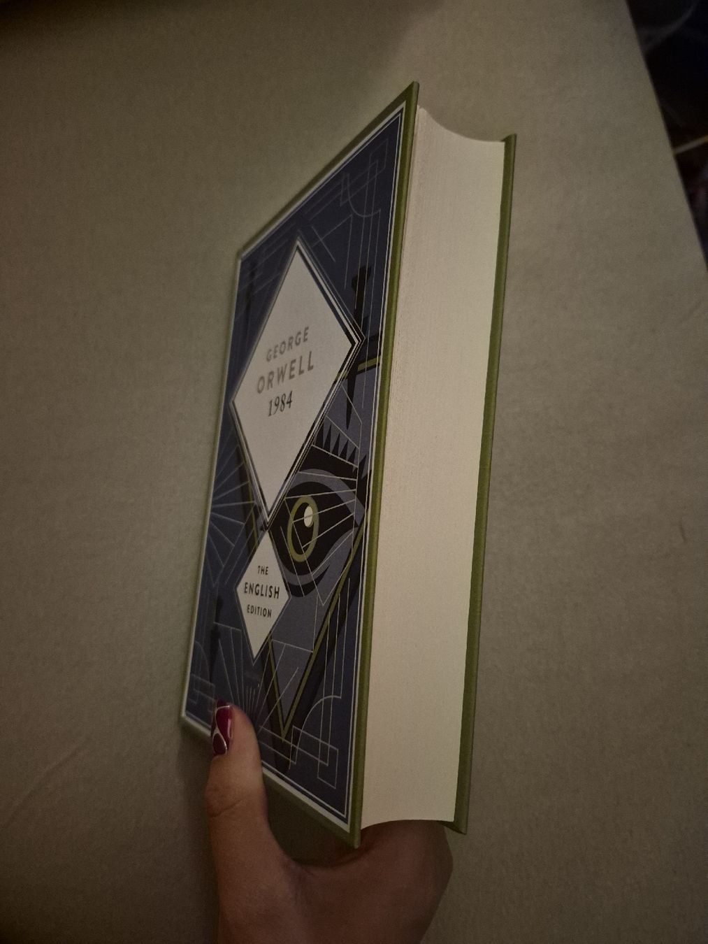 Libri: George Orwell - 1984, édition anglaise – Nuovo (secondo la descrizione) da Villars-sur-Glâne venduto da dia_2q2l 3