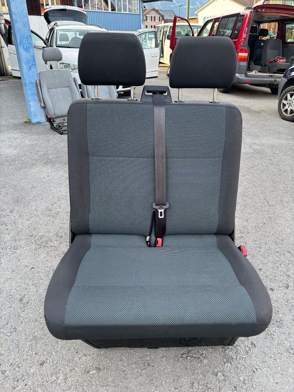 VW Toutes les pièces auto: VW T6 Beifahrersitz – D'occasion à Gams par mir_n5kk 1
