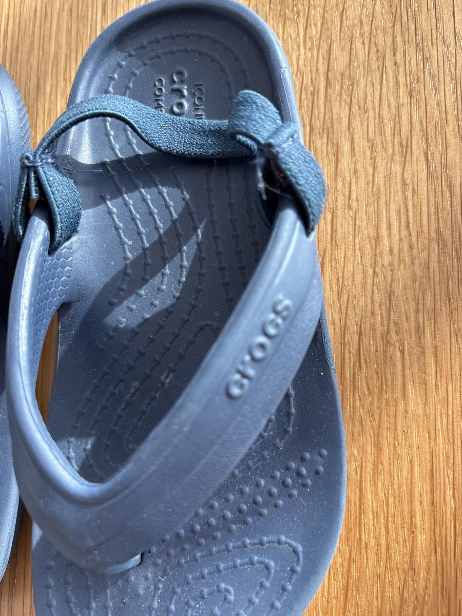 Crocs Herrenschuhe: Sandalen Grösse C8 von Crocs – Gebraucht aus Emmenbrücke von taigi01 1