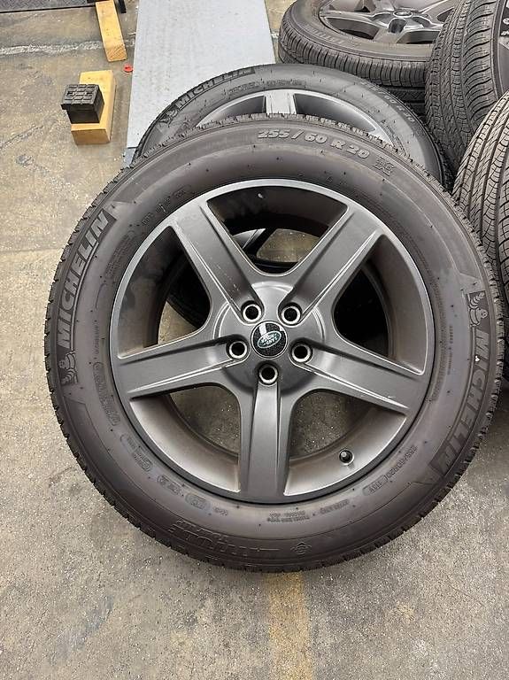 Pneus & Roues: Rang Rover Defender Räder 5 Stk.  – D'occasion à Basel par rav_csh6