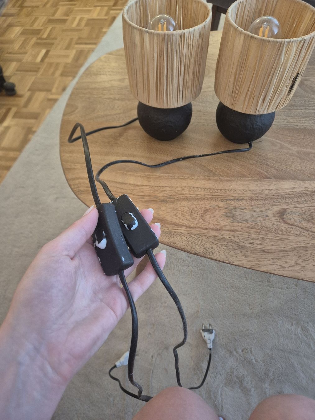 Lampade: Zwei Lämpchen mit Bast und schwarz – Usato da Lausanne venduto da len_vc5x 4