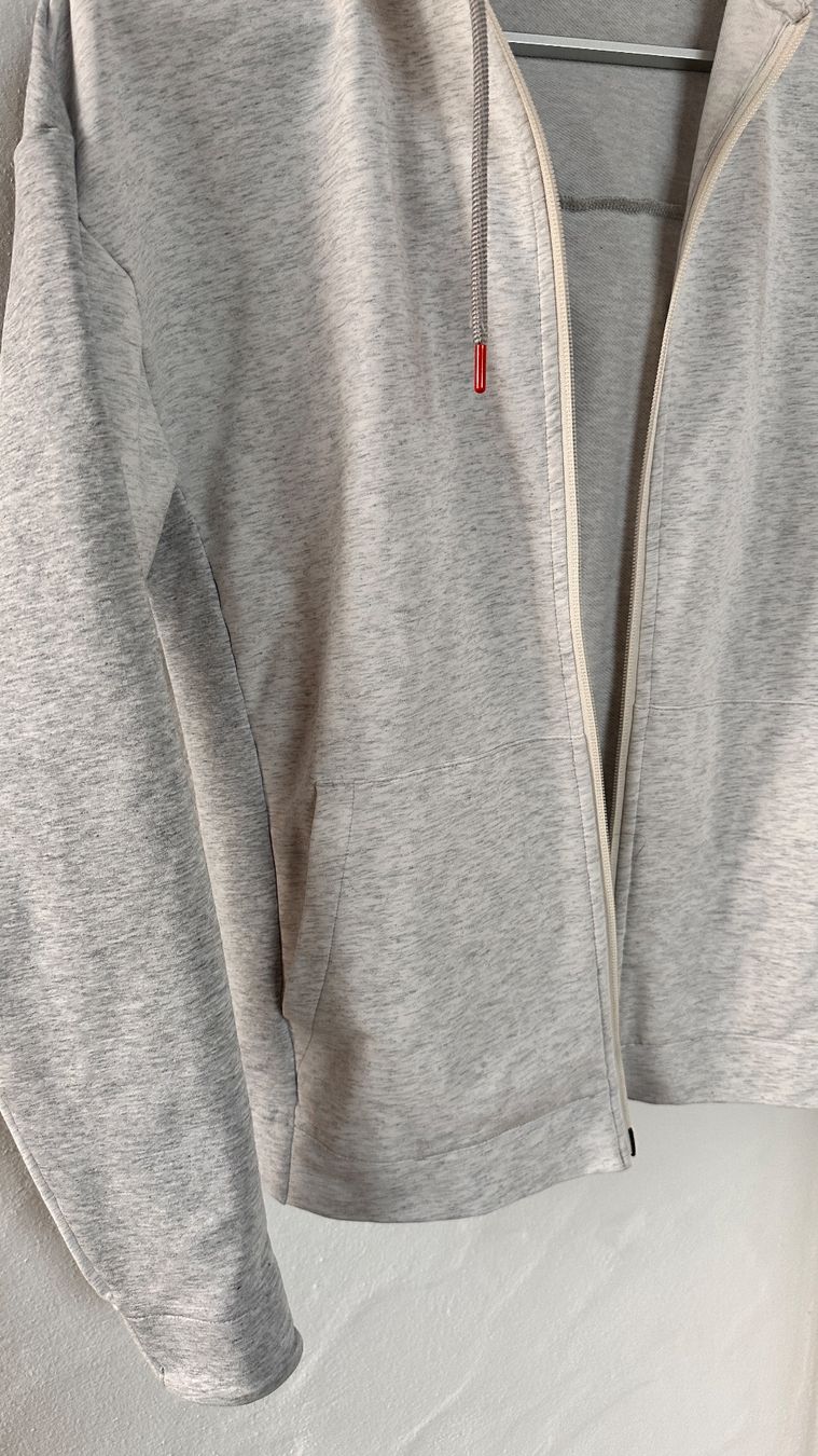 Bogner Giacche: Bogner Sweatjacke mit Kapuze, grau -- Grösse S – Usato da Niederrohrdorf venduto da gigerch 8