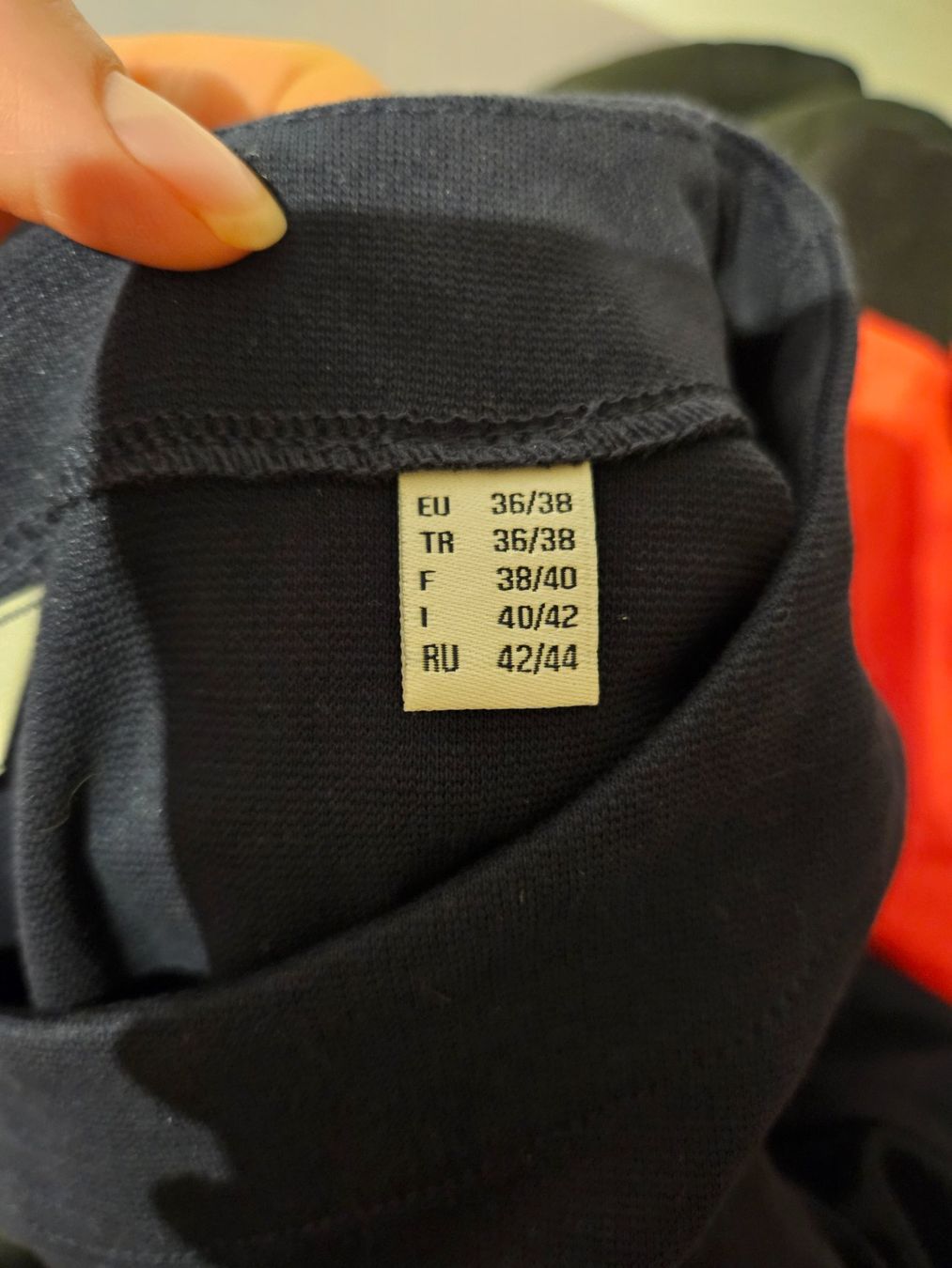 Pulls & Sweat-shirts: Toller Pullover elegant dunkelblau Gr.36/38 – D'occasion à Schaffhausen par sabrina915 4