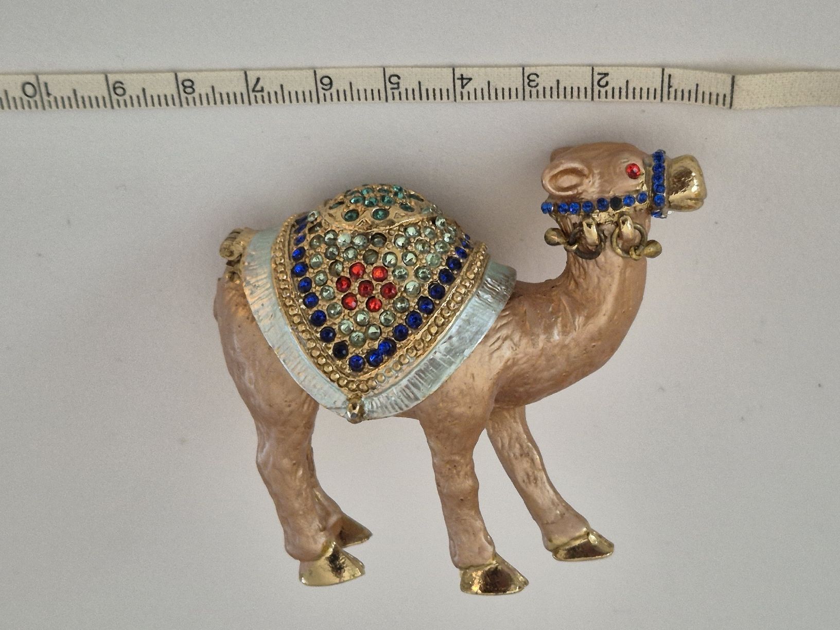Statuette: Schatulle Kamel Figur Strass Dromedar Ring – Usato da Russikon venduto da eunicetungol 6