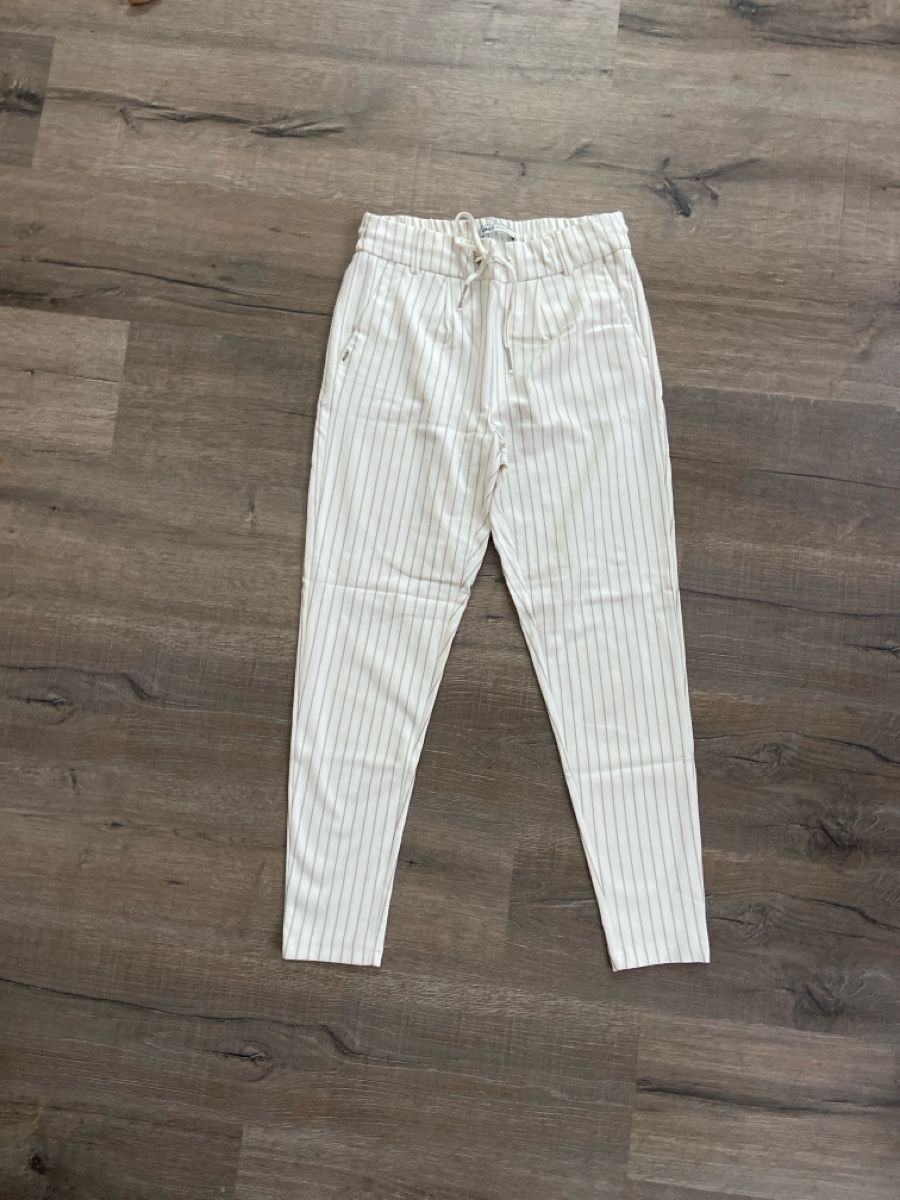Only Pantaloni: Stoffhose mit Streifenmuster, Grösse S – Nuovo (secondo la descrizione) da Bischofszell venduto da kbr_5c5z