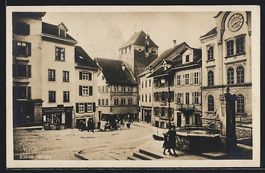 Brugg, Partie am Brunnen mit Geschäften