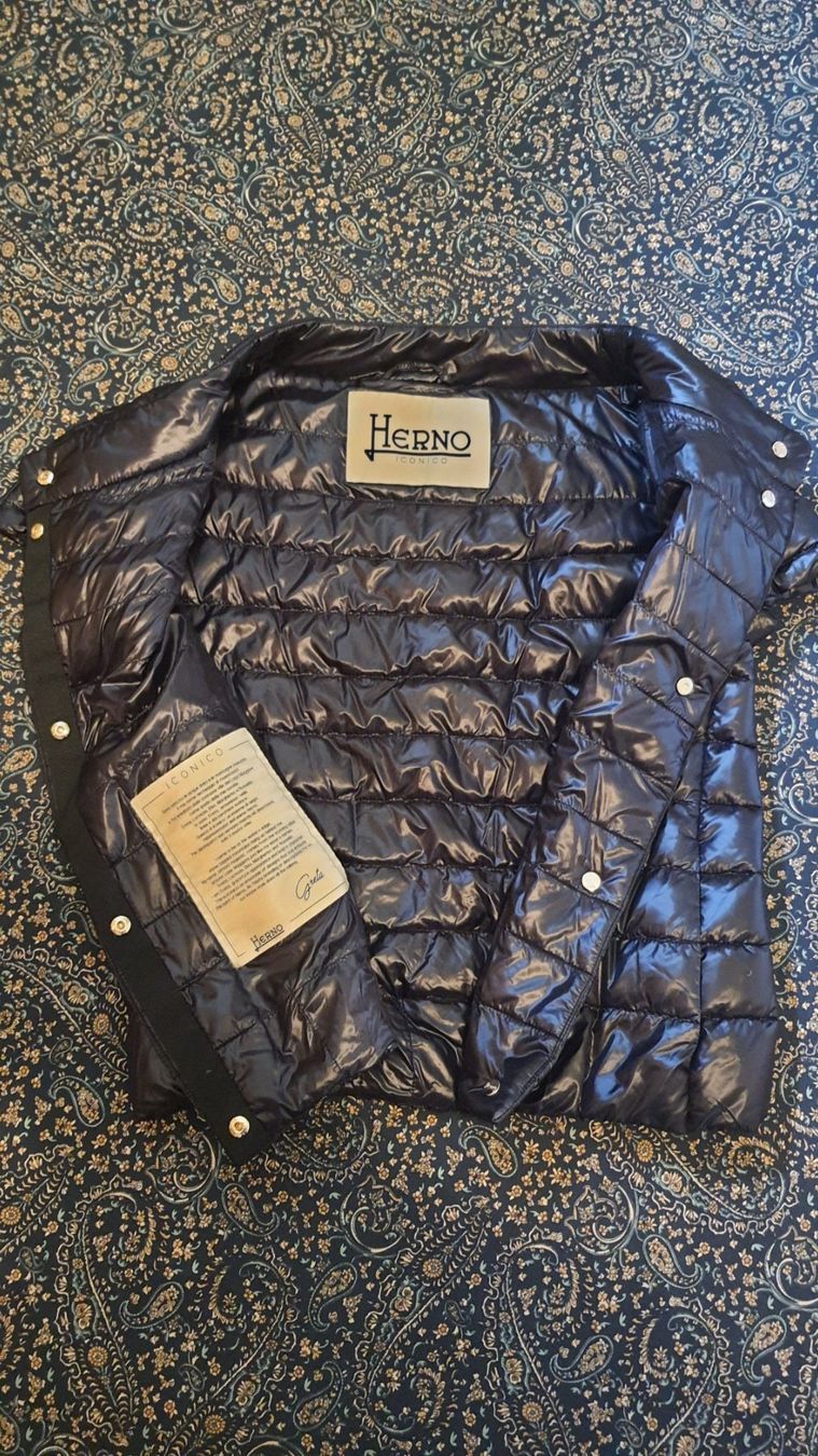 Herno Gilet & Giacche senza maniche: Herno Daunenweste Kurzarm Gr.42 schwarz Neue – Nuovo (secondo la descrizione) da Meggen venduto da Msmarket 1